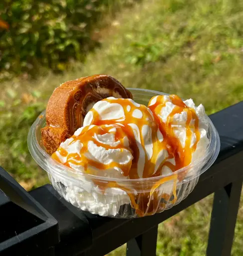 Pumpkin Harvest Sundae w/ Whip